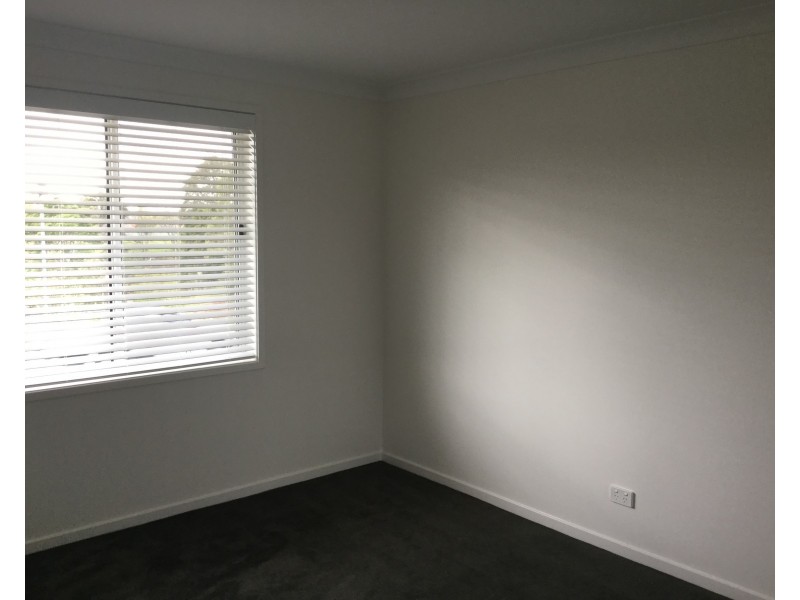 33 Omaroo Place, Horsley NSW 2530