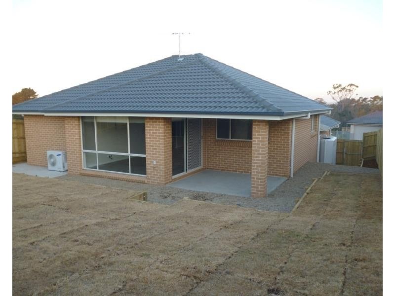 22 Young Circuit, Elderslie NSW 2570