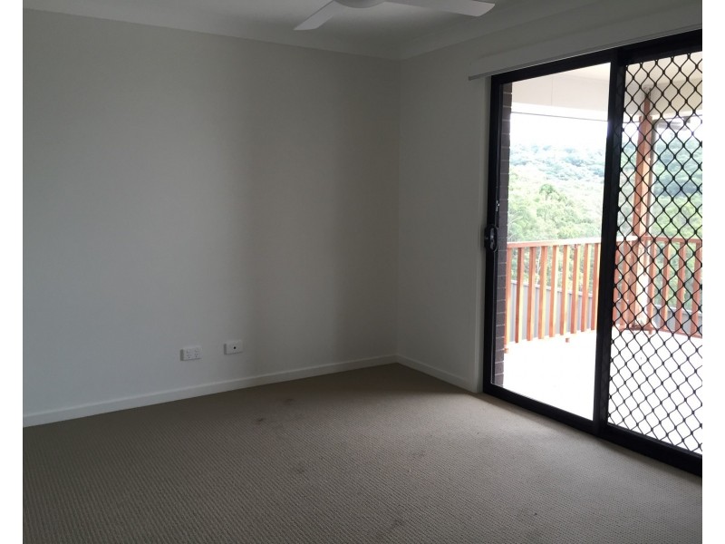 52 Floresta Crescent, Cameron Park NSW 2285