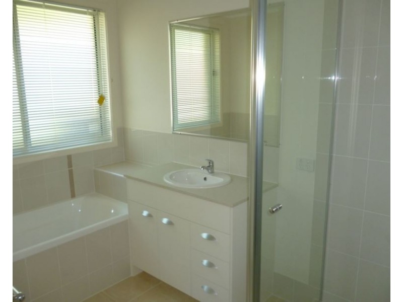 6 Durawi Street, Pemulwuy NSW 2145