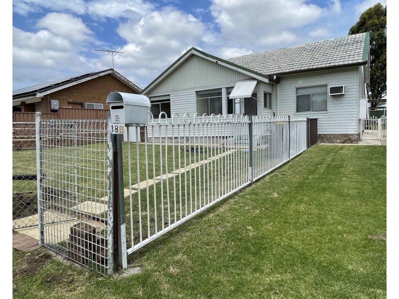 18A Fraser Street, Macquarie Fields NSW 2564
