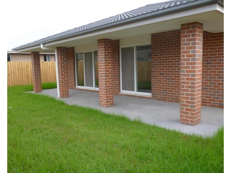 14 Tall Trees Drive, Glenmore Park NSW 2745