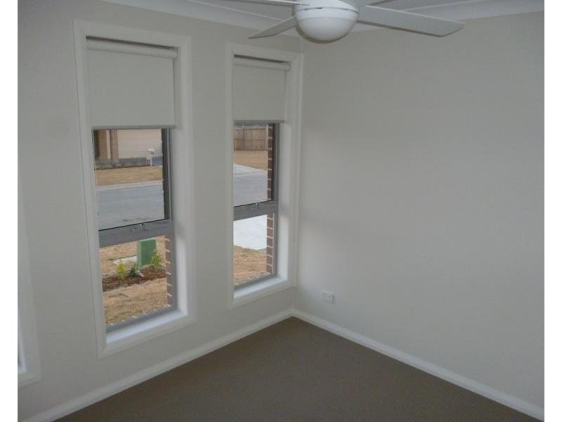 4 Asimus Circuit, Elderslie NSW 2570