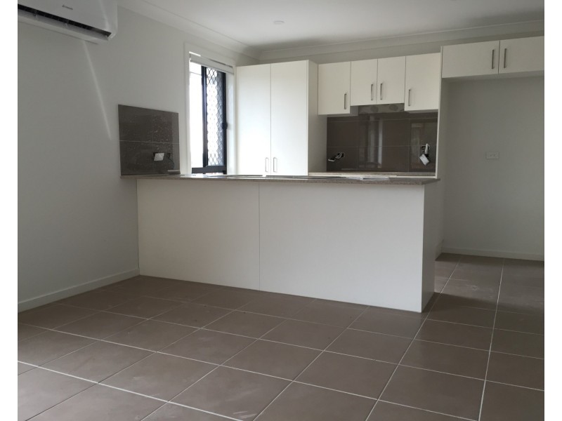 52 Floresta Crescent, Cameron Park NSW 2285