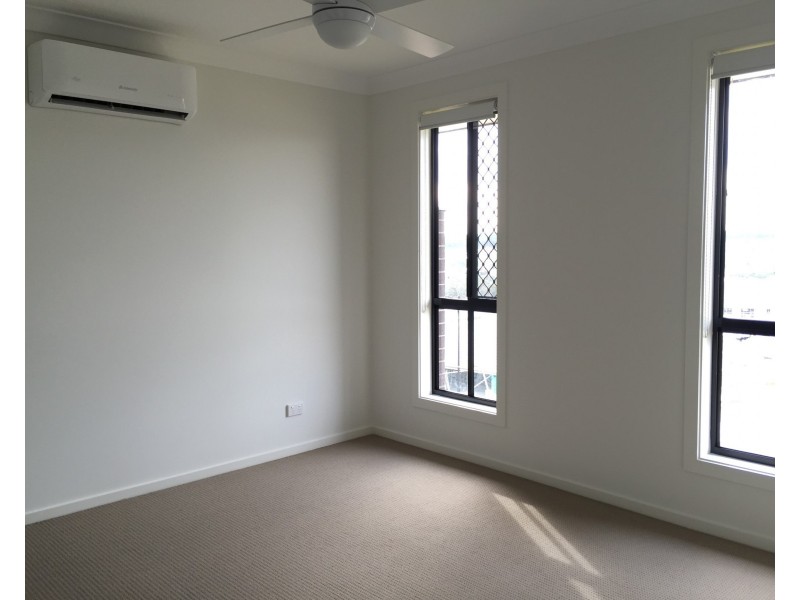 52 Floresta Crescent, Cameron Park NSW 2285