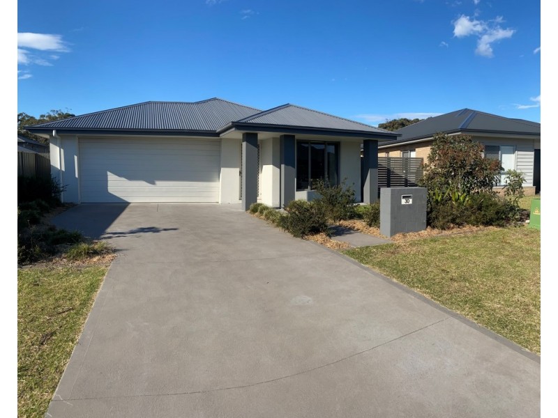 30 Apple Street, Fern Bay NSW 2295