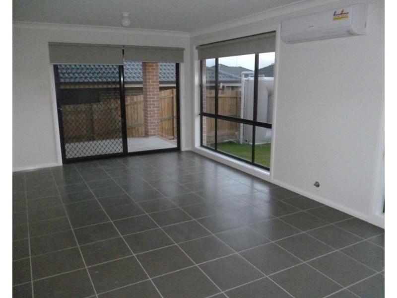 17B Dewpoint Drive, Spring Farm NSW 2570