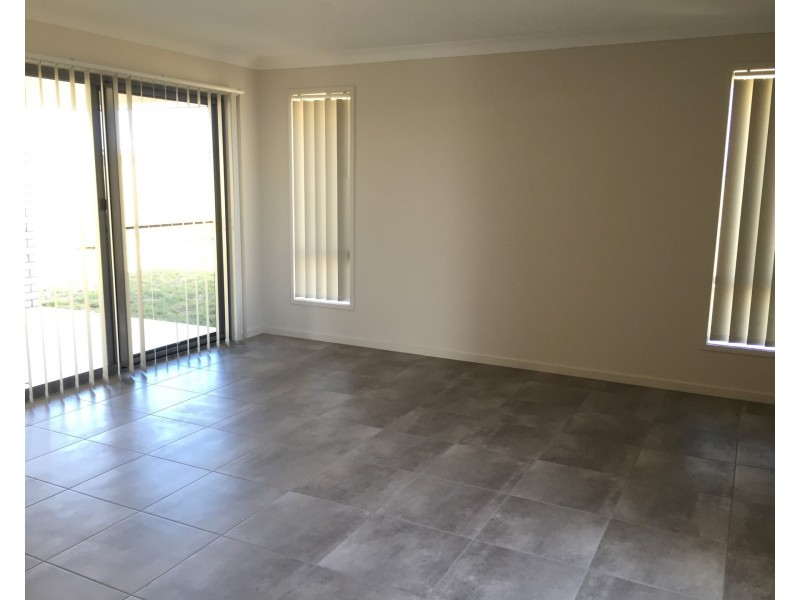 6 Snipe Street, Fletcher NSW 2287