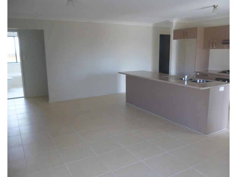 4 Crossley Avenue, Glenmore Park NSW 2745