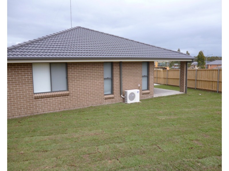 4 Crossley Avenue, Glenmore Park NSW 2745