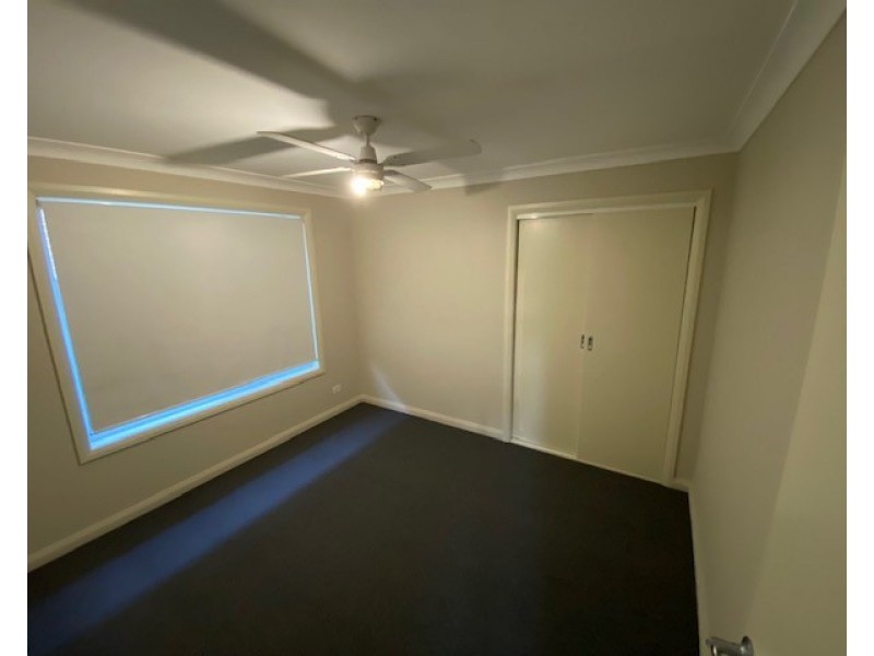 8 Marshall Avenue, Ropes Crossing NSW 2760