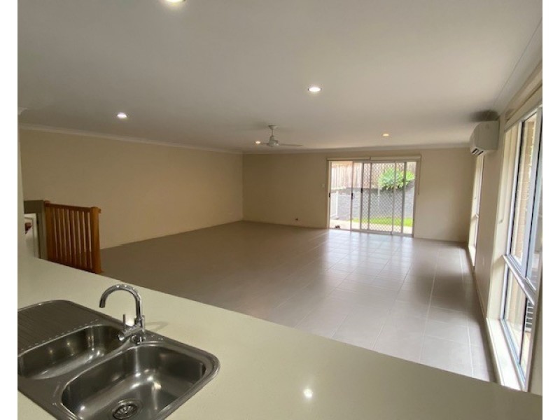 6 Durawi Street, Pemulwuy NSW 2145