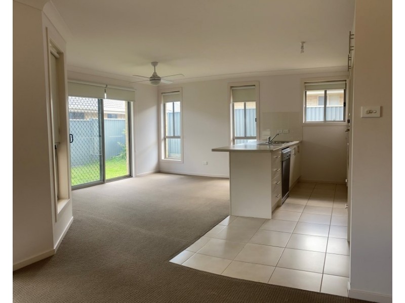 1 Blue View Terrace, Glenmore Park NSW 2745