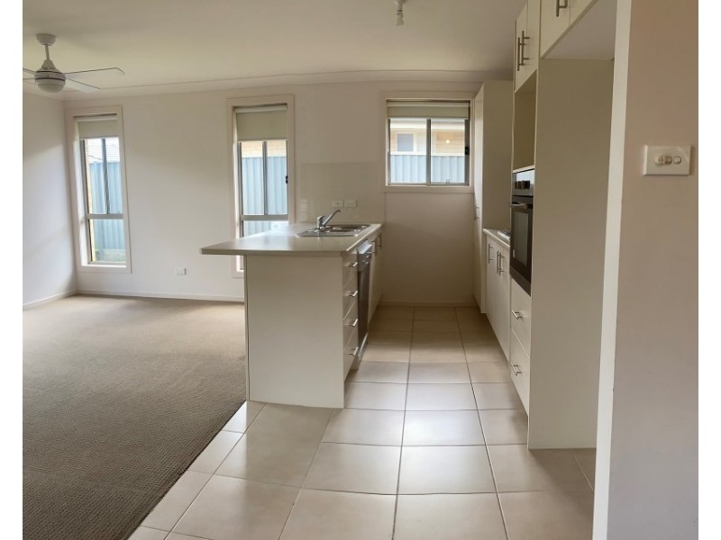 1 Blue View Terrace, Glenmore Park NSW 2745