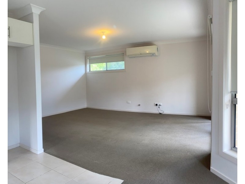 1 Blue View Terrace, Glenmore Park NSW 2745