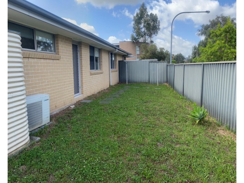 1 Blue View Terrace, Glenmore Park NSW 2745