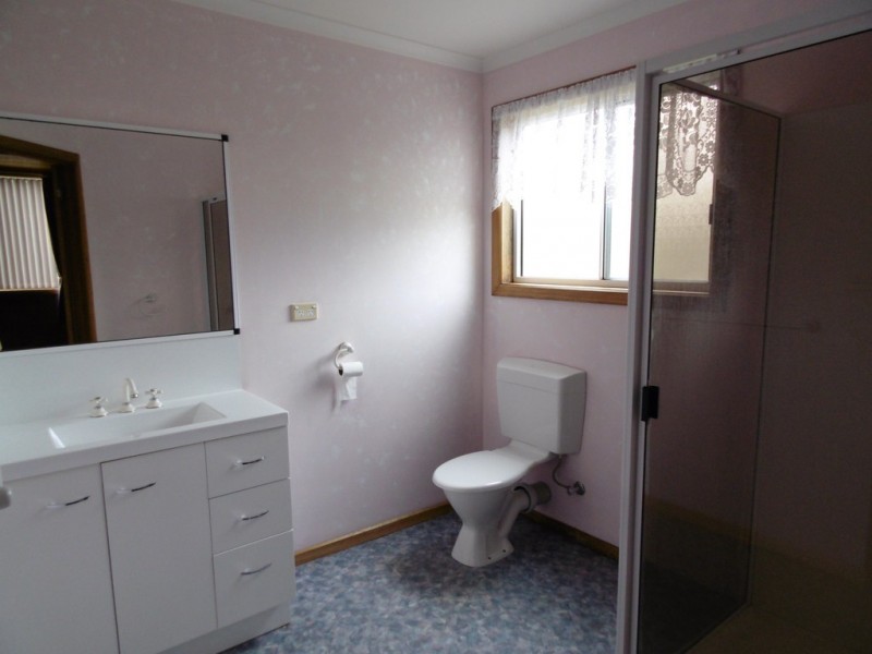 13 Emmett Street, Smithton TAS 7330