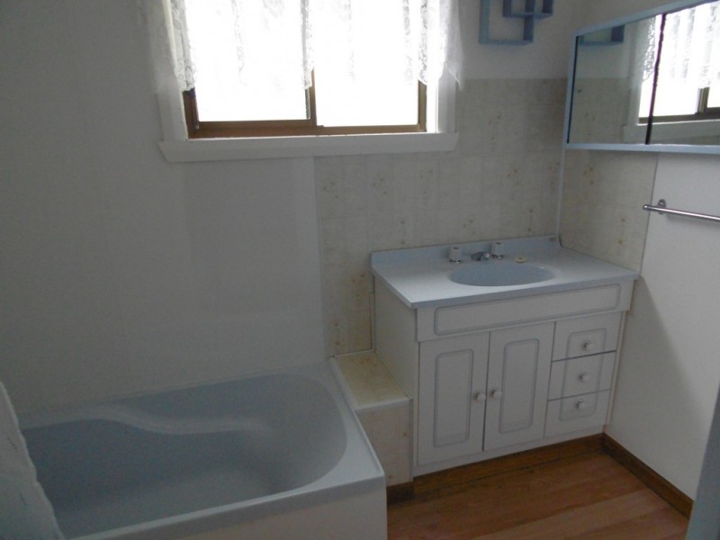 13 Emmett Street, Smithton TAS 7330