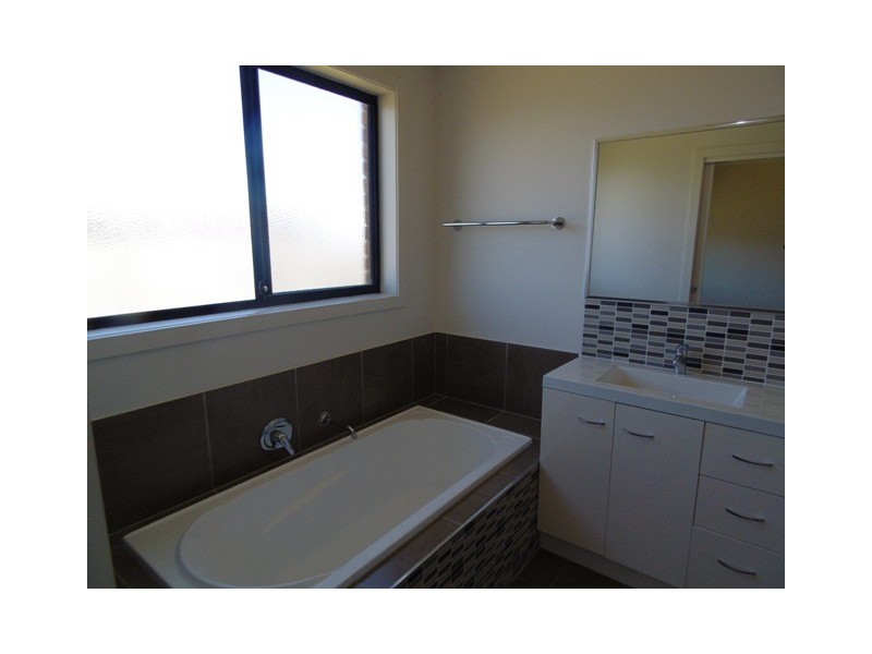 8 Tier Hill Drive, Smithton TAS 7330