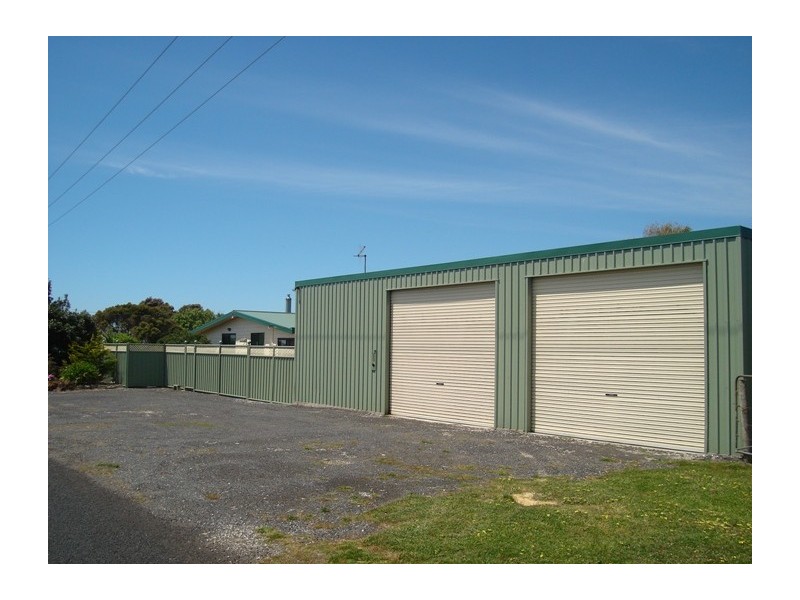 17 Mengha Road, Forest TAS 7330