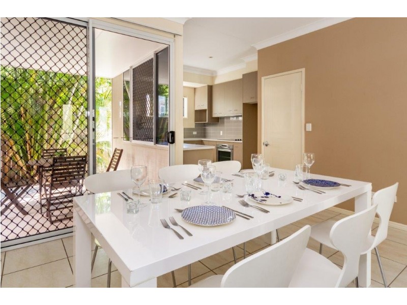 2/14 Fifth Avenue, Bongaree QLD 4507