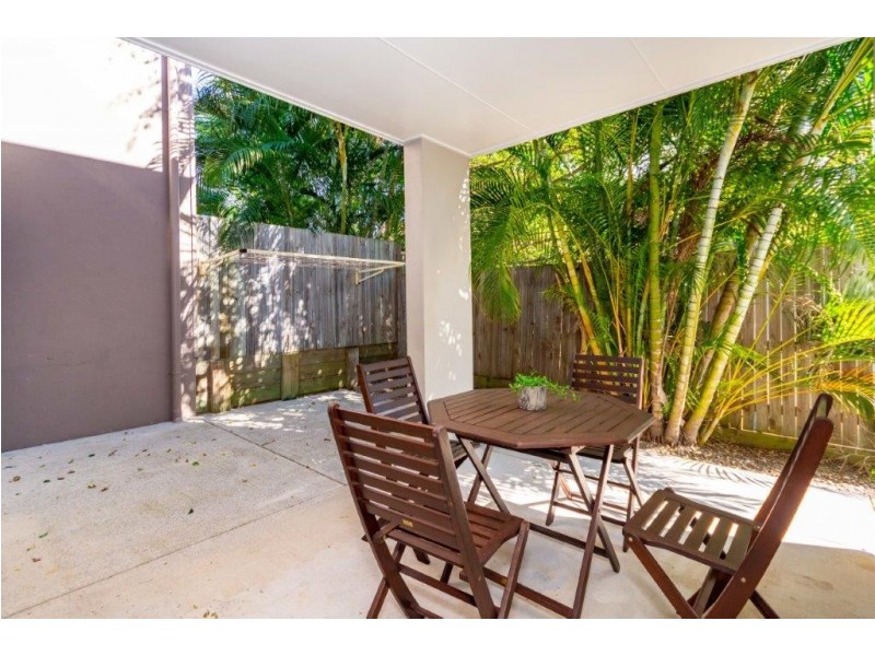 2/14 Fifth Avenue, Bongaree QLD 4507