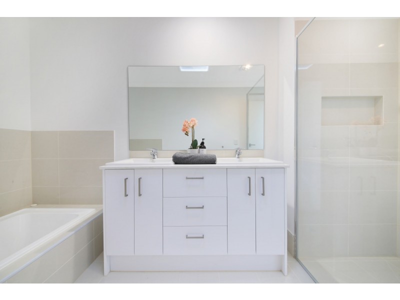 5 Tash Court, Waterford QLD 4133