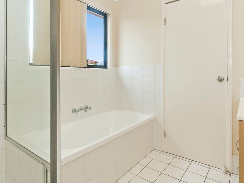 111/18 Loganlea Road, Waterford West QLD 4133