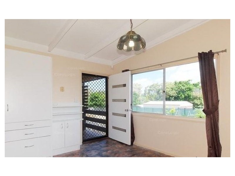 10 Woodburn Street, Marsden QLD 4132