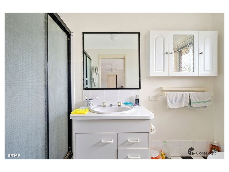 15 BUTTERCUP CLOSE, Meadowbrook QLD 4131