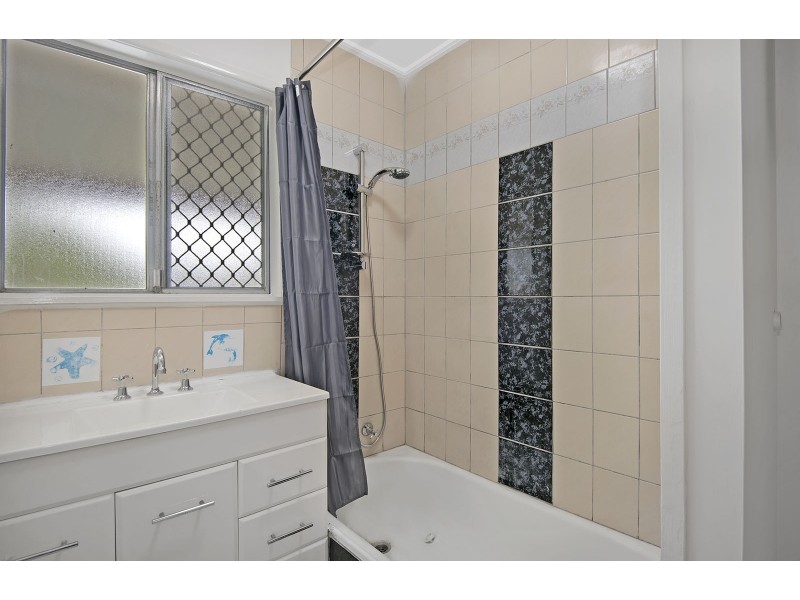 37 ATTUNGA STREET, Kingston QLD 4114