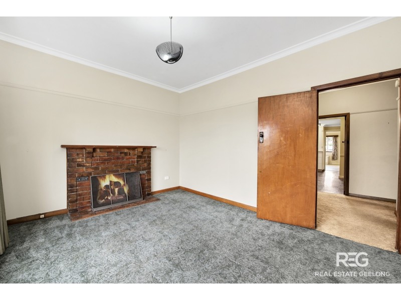 200 ORMOND ROAD, Thomson VIC 3219