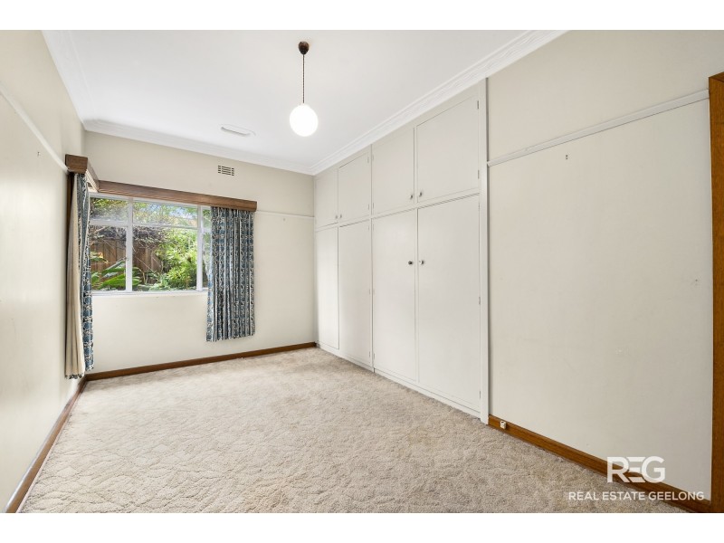200 ORMOND ROAD, Thomson VIC 3219