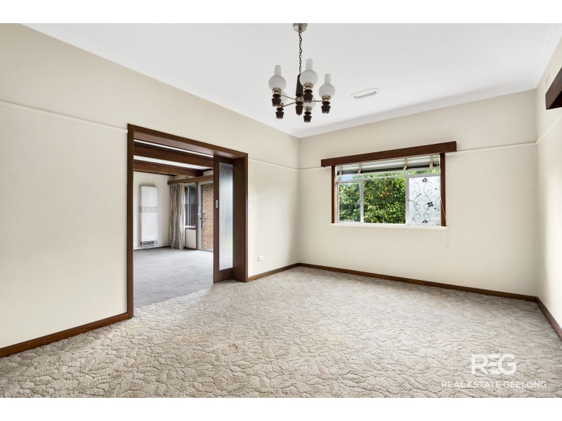 200 ORMOND ROAD, Thomson VIC 3219