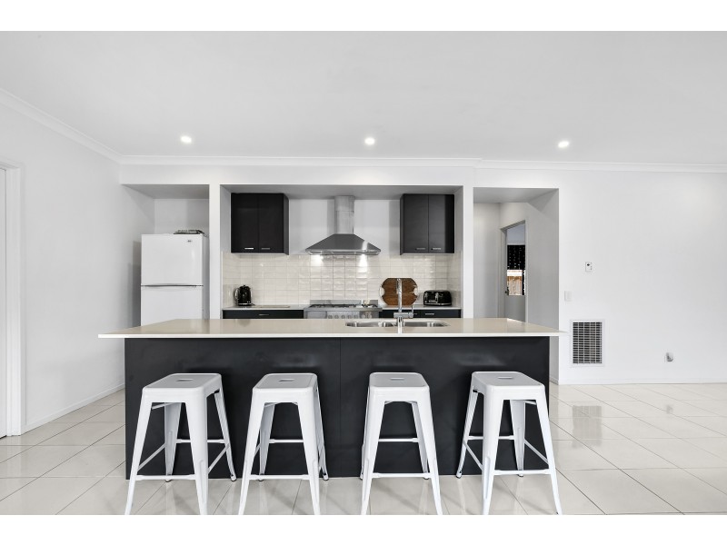 49 MANNA GUM DRIVE, Mount Duneed VIC 3216