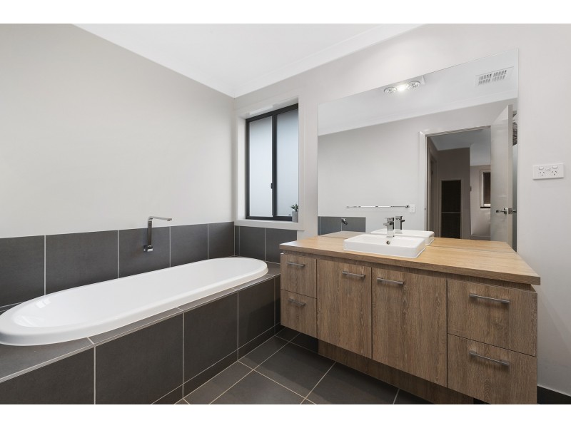 3 SPECTRUM DRIVE, Mount Duneed VIC 3216