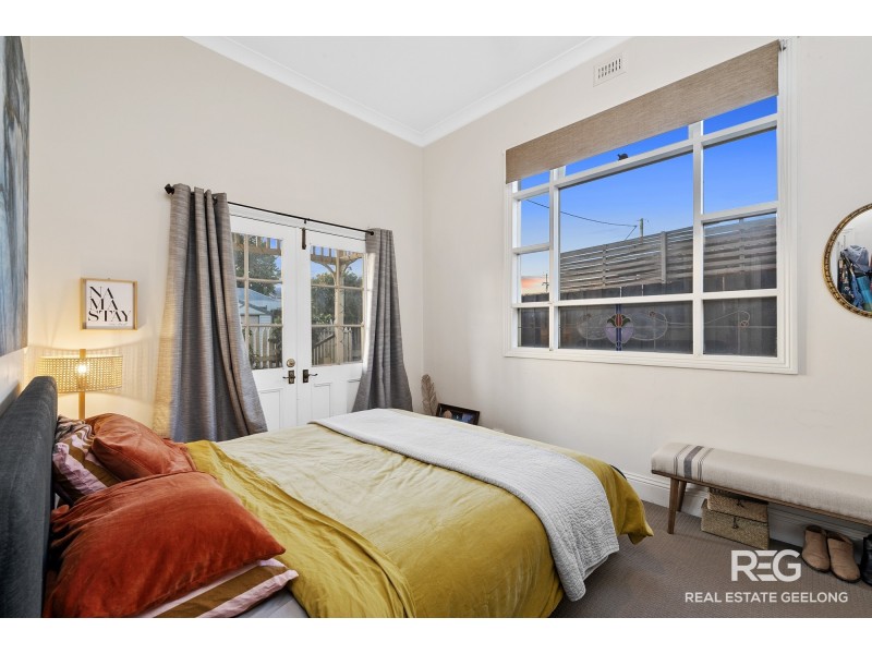 1 TULLY STREET, East Geelong VIC 3219