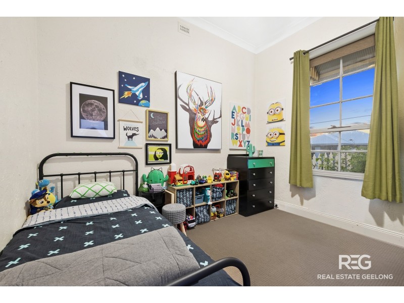 1 TULLY STREET, East Geelong VIC 3219