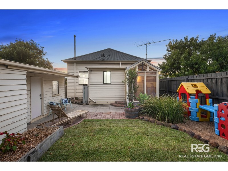 1 TULLY STREET, East Geelong VIC 3219