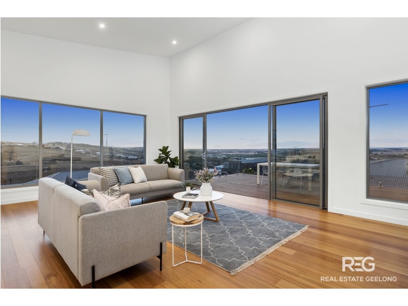 37 STONELEIGH CRESCENT, Highton VIC 3216