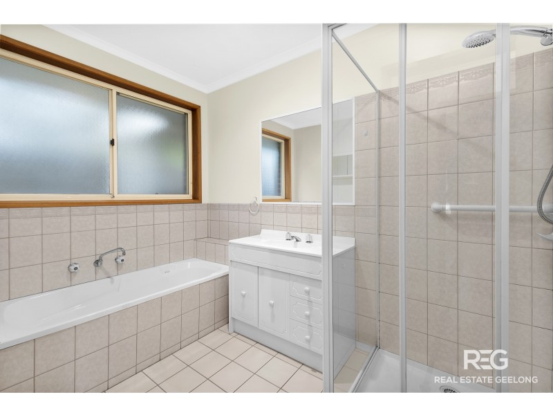 2/130 South Valley Road, Highton VIC 3216