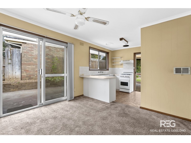 1 CARNARVON DRIVE, Grovedale VIC 3216