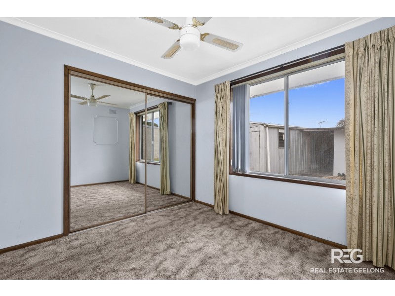 1 CARNARVON DRIVE, Grovedale VIC 3216