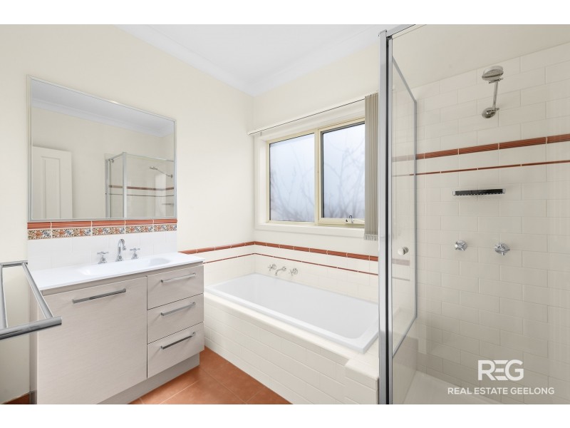 2/160 CHURCH STREET, Grovedale VIC 3216