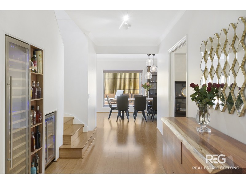 2 HEADLAND DRIVE, Leopold VIC 3224