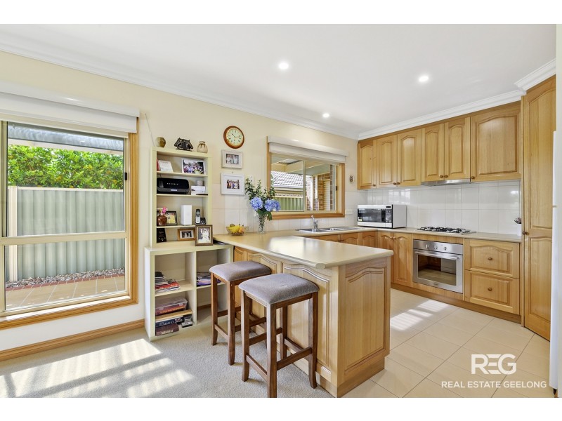 4/26 BUCKINGHAM STREET, Lara VIC 3212