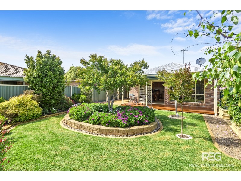 4/26 BUCKINGHAM STREET, Lara VIC 3212