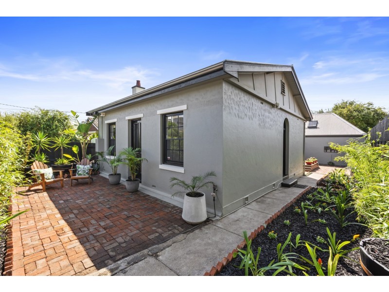 136 SKENE STREET, Newtown VIC 3220