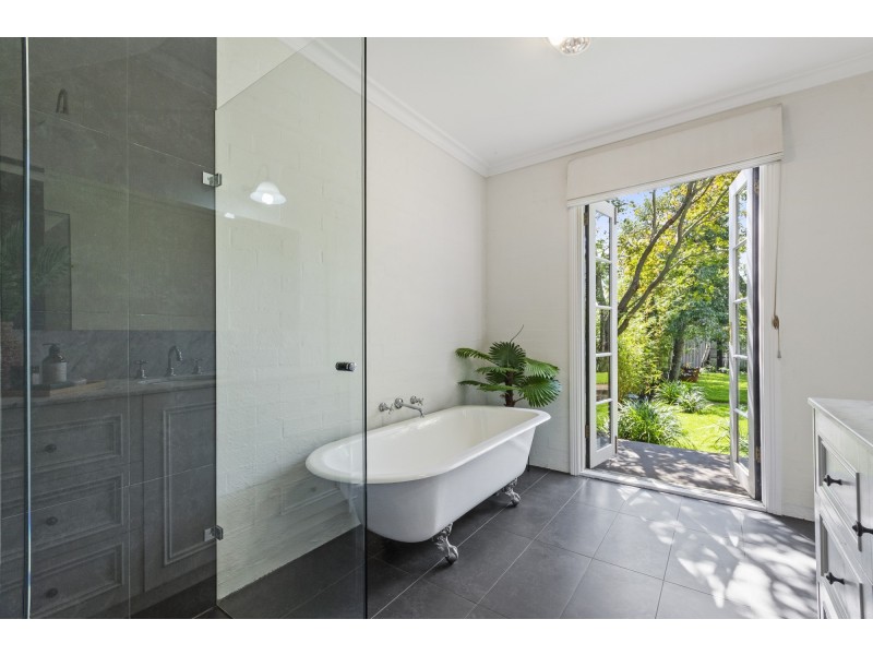 136 SKENE STREET, Newtown VIC 3220