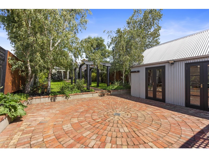136 SKENE STREET, Newtown VIC 3220